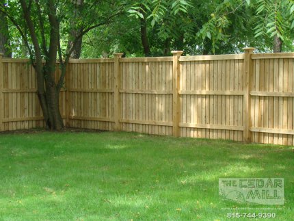 cedar-fence-installed-in-Aurora-Illinois-053